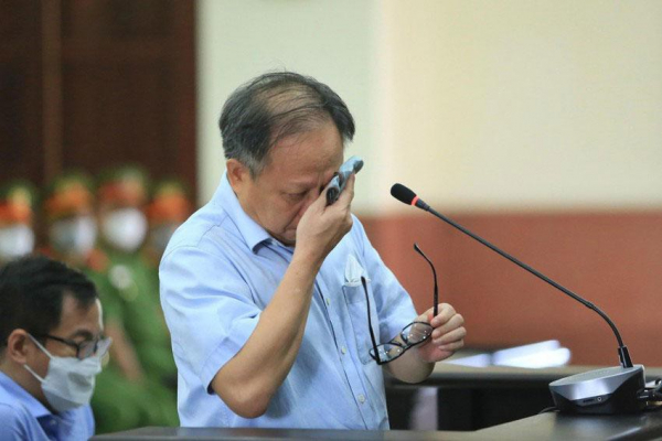  Cựu Phó bí thư Thành ủy TP Hồ Chí Minh Tất Thành Cang tiếp tục bị truy tố -0