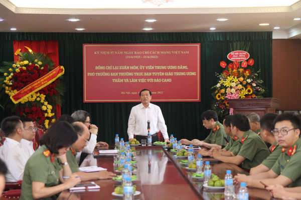 Báo CAND có vị trí, vai trò rất quan trọng trong hệ thống Báo chí Cách mạng Việt Nam -0