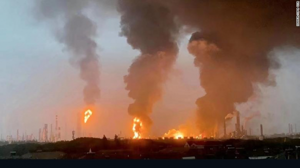 Cháy lớn tại nhà máy hóa dầu ở Thượng Hải  -0