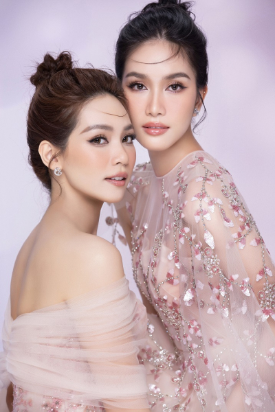 Á hậu Phương Anh “đọ” nhan sắc cùng Hoa hậu Sireethorn Leearamwat trước thềm Miss International 2022 -3