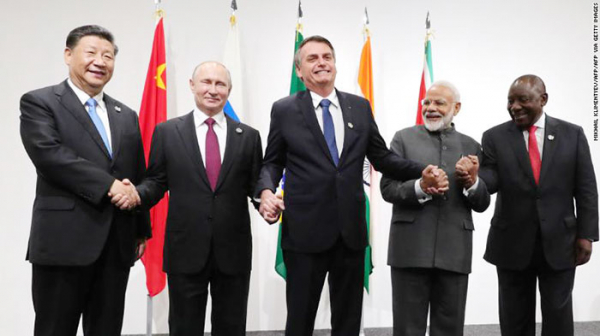 BRICS: Đông-Tây đối đầu kinh tế -0