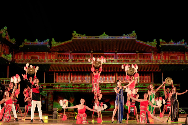 Đặc sắc chương trình nghệ thuật khai màn Tuần lễ Festival Huế 2022  -0