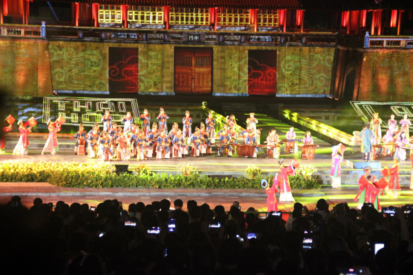 Đặc sắc chương trình nghệ thuật khai màn Tuần lễ Festival Huế 2022  -0