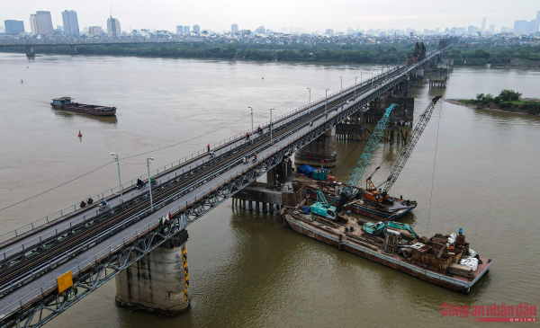 Hanoi to repair Long Bien Bridge -0