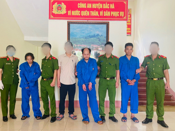 Lào Cai: Khen thưởng đột xuất Cơ quan CSĐT Công an huyện Bắc Hà -0