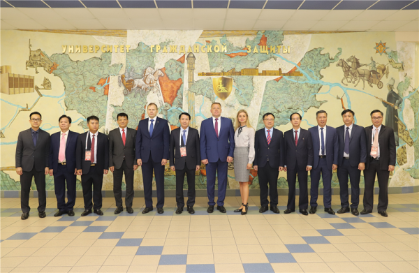 Deputy Minister Le Quoc Hung visits Belarus -0