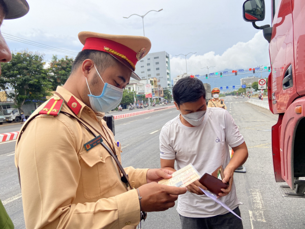 Đà Nẵng: Cương quyết xử lý tình trạng xe cơi nới, quá khổ, quá tải -0