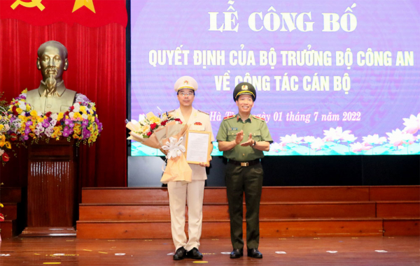Thượng tá Nguyễn Hồng Phong được bổ nhiệm Giám đốc Công an Hà Tĩnh -0