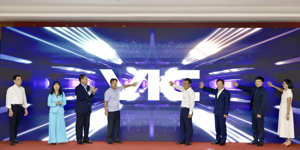 Doanh nhân Đỗ Quang Hiển được bầu làm Chủ tịch CLB&nbsp;Cựu sinh viên Doanh nhân Đại học Quốc gia Hà Nội -0