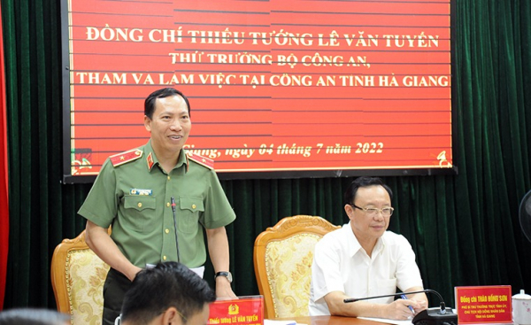 Deputy Minister Le Van Tuyen works with Ha Giang Provincial Police Department -0