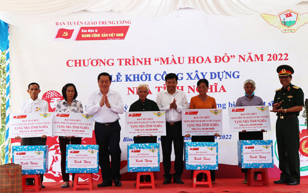 Trưởng ban Tuyên giáo Trung ương dự lễ khởi công xây dựng nhà tình nghĩa ở Bình Phước -0