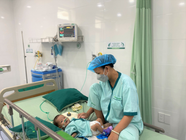 Đà Nẵng: Mổ dị tật tim bẩm sinh cứu sống bé trai 6 tháng tuổi  -1
