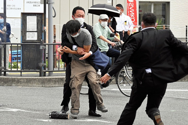 Chuyên gia chỉ ra vấn đề trong đảm bảo an ninh cho ông Shinzo Abe -0