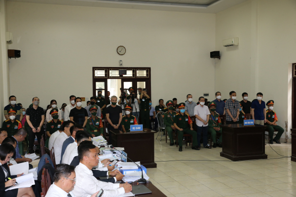 Xét xử hai cựu Thiếu tướng Quân đội trong vụ “bảo kê” trùm buôn lậu xăng -0