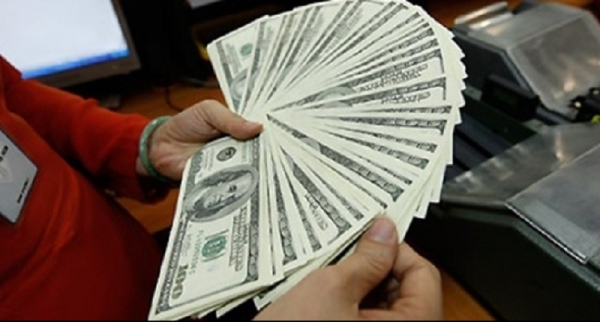 Giá USD lập mốc cao mới, vượt 24.200 đồng -0