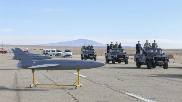 Iran bác tin cấp UAV cho Nga dùng ở Ukraine -0