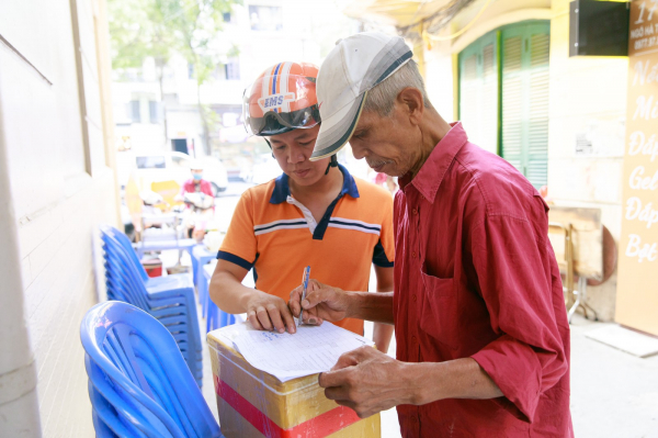 Cảnh báo hành vi mạo danh bưu tá/nhân viên EMS để lừa đảo khách hàng -0