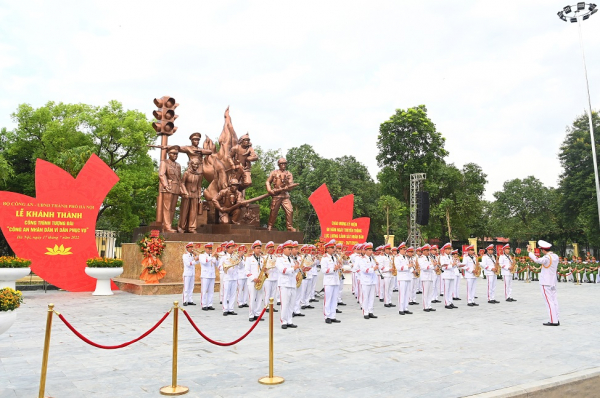 Khánh thành Tượng đài “Công an nhân dân vì dân phục vụ” – công trình văn hóa tại Hà Nội -0