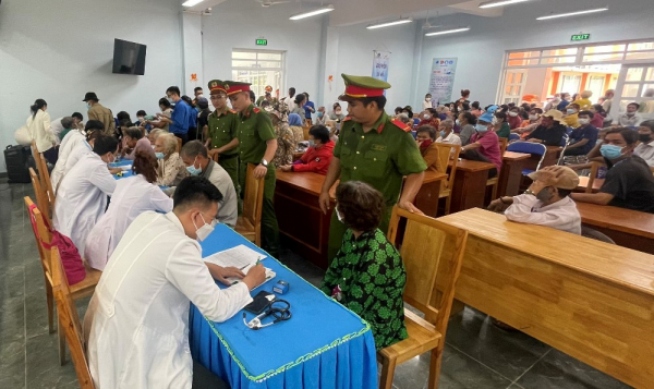 Tuổi trẻ Công an TP Hồ Chí Minh chung tay xây dựng nông thôn mới -0