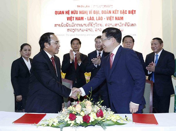 Khai mạc triển lãm quan hệ hữu nghị vĩ đại, đoàn kết đặc biệt Việt Nam - Lào, Lào - Việt Nam -1