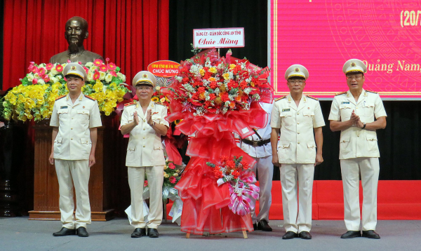 Lực lượng CSND Công an Quảng Nam gần dân, đấu tranh hiệu quả với các loại tội phạm -0