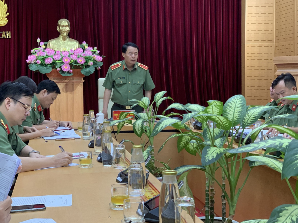 Thứ trưởng Lê Quốc Hùng chủ trì họp tổ chức Ngày hội toàn dân bảo vệ An ninh Tổ quốc -0