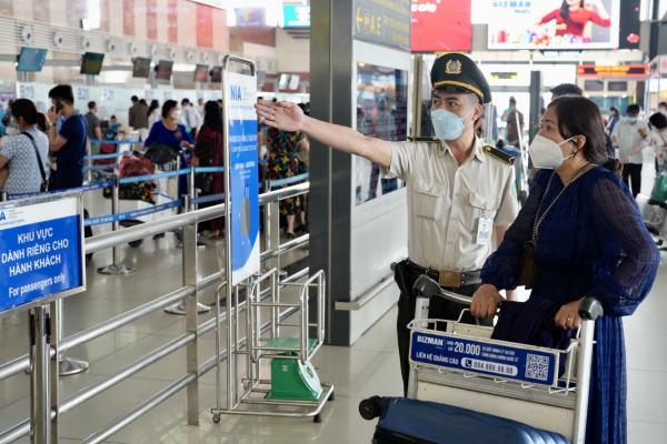 Cục Hàng không Việt Nam: Sẽ không để vụ mang dao lên máy bay tương tự xảy ra -0