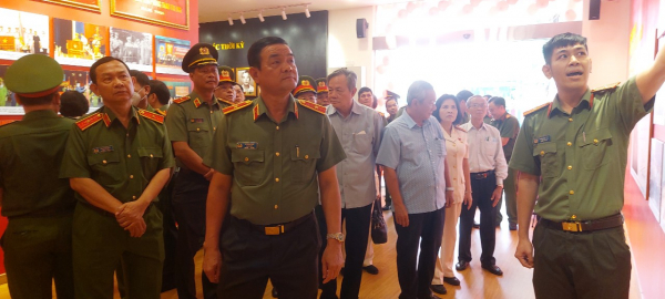 Công an TP Hồ Chí Minh khánh thành Nhà truyền thống lưu giữ những chiến công -0