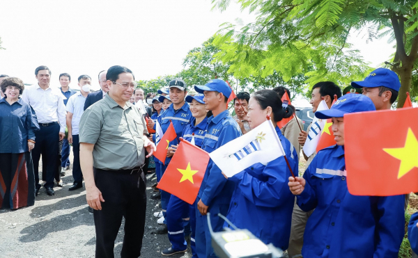 Thủ tướng Phạm Minh Chính thăm vùng sản xuất nông nghiệp công nghệ cao tại tỉnh Nghệ An -0