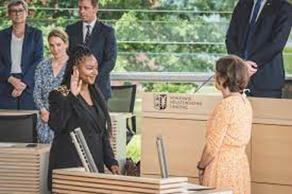 Nữ bộ trưởng gốc Phi đầu tiên trong lịch sử nước Đức -0