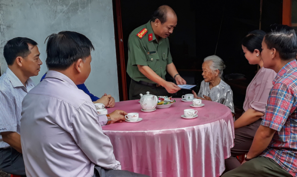 Công an các tỉnh, thành phố tổ chức nhiều hoạt động kỷ niệm Ngày Thương binh Liệt sĩ -0