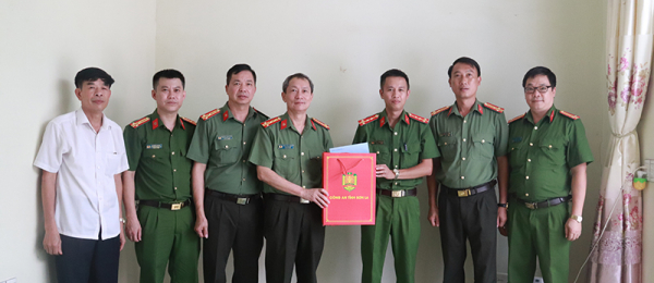 Công an các tỉnh, thành phố tổ chức nhiều hoạt động kỷ niệm Ngày Thương binh Liệt sĩ -0