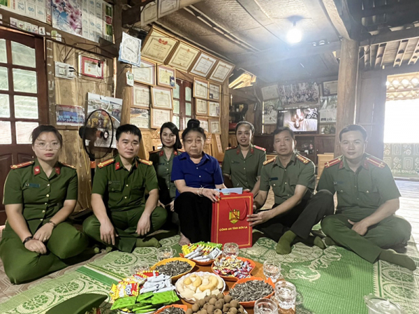 Công an các tỉnh, thành phố tổ chức nhiều hoạt động kỷ niệm Ngày Thương binh Liệt sĩ -0