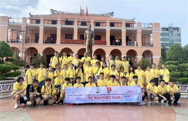 Summer camp opens for overseas Vietnamese youths -0