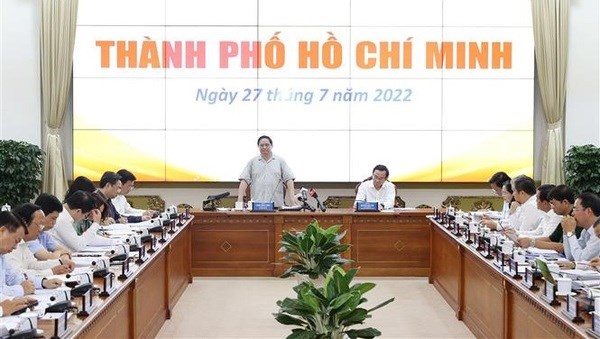 Government to work with HCM City regularly to boost city’s growth: PM -0