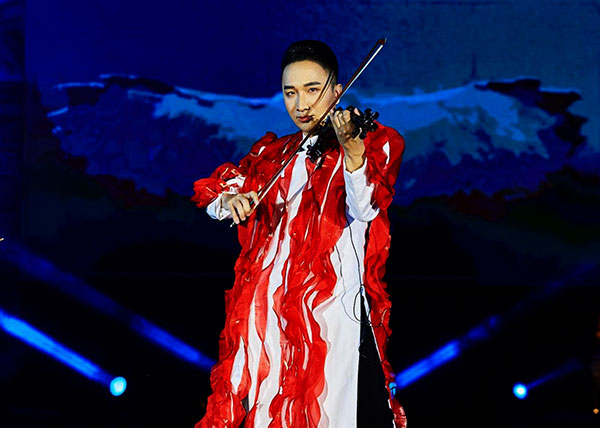 Nghệ sĩ violin Hoàng Bob: Kẻ độc hành -0