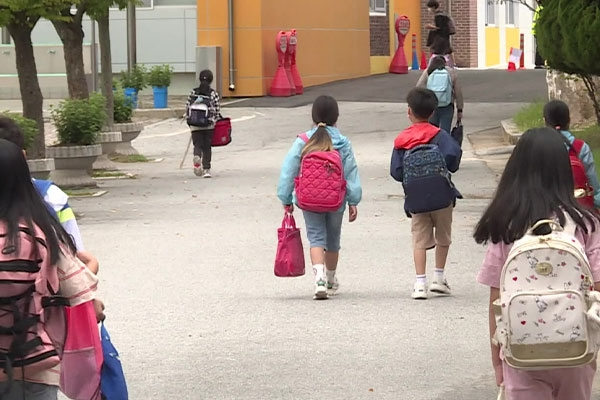 Dư luận Hàn Quốc trước đề xuất trẻ em học lớp 1 từ 5 tuổi -1