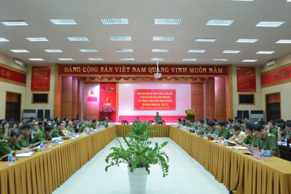 Thứ trưởng Lê Quốc Hùng thăm, làm việc với Công an tỉnh Bà Rịa-Vũng Tàu  -0