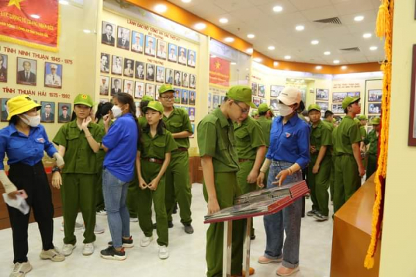 76 học sinh trung học cơ sở ở Ninh Thuận “Học làm chiến sĩ Công an” -1