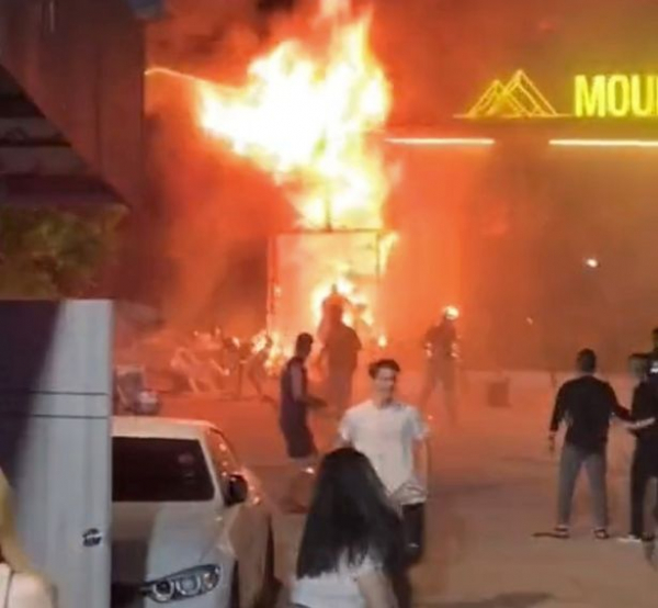 Cháy lớn tại hộp đêm khiến 13 người tử vong -0
