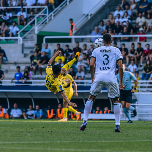 Quang Hải lần đầu đá chính tại Ligue 2 -0