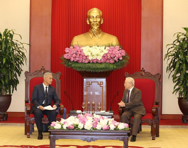 Tổng Bí thư Nguyễn Phú Trọng tiếp Bí thư Thành ủy Vientiane -0