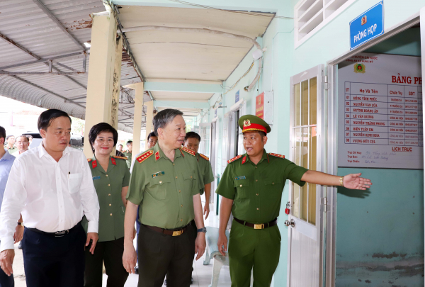 Bộ trưởng Tô Lâm dự Ngày hội TDBV ANTQ tại Cà Mau -2