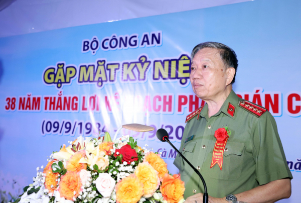 Minister To Lam attends celebration of the 38th anniversary of the victory of counterintelligence plan CM12 -0