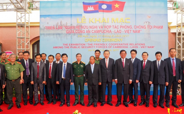 Hundreds of documents on Vietnam – Lao – Cambodia relations on display in Hanoi -0