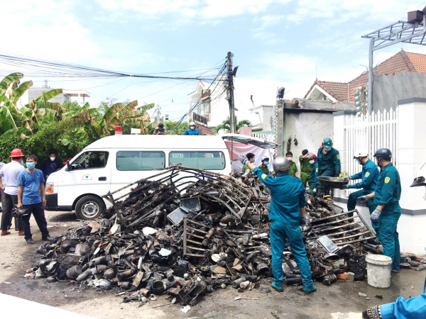 Tìm thấy thi thể ba mẹ con nạn nhân vụ cháy nhà ở Ninh Thuận -0