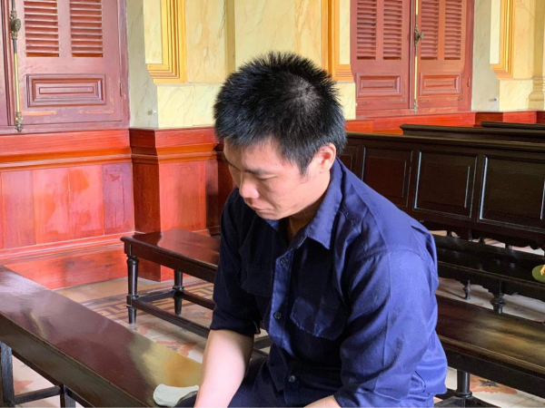 &nbsp;Đánh chết bạn gái vì ghen tức,thanh niên lãnh án 19 năm tù -0