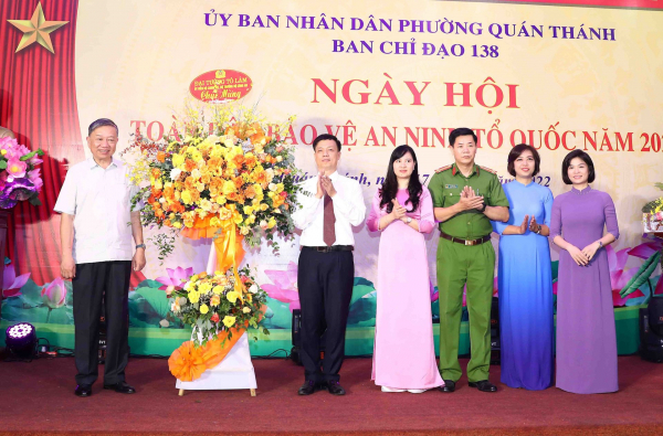 Bộ trưởng Tô Lâm dự Ngày hội toàn dân bảo vệ An ninh Tổ quốc phường Quán Thánh -0