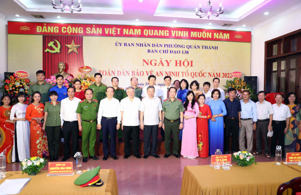 Bộ trưởng Tô Lâm dự Ngày hội toàn dân bảo vệ An ninh Tổ quốc phường Quán Thánh -0