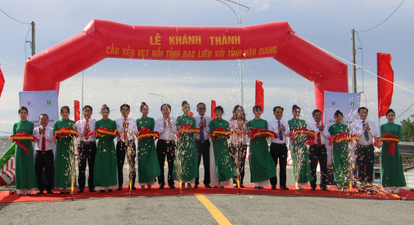 Khánh thành cầu cầu Xẻo Vẹt nối 2 tỉnh Bạc Liêu - Hậu Giang -1